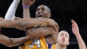 <strong>DESCOMUNAL KOBE.</strong> Bryant, en números de MVP, condujo a los Lakers a la victoria ante los Blazers.