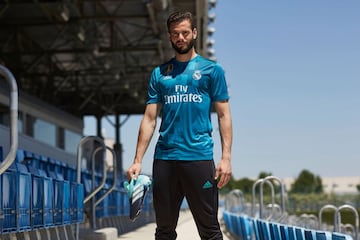 Adidas presenta el modelo X17 de la colección Ocean Storm