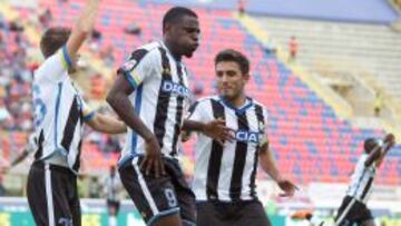Duv&aacute;n Zapata, celebra su gol 14 en la liga italiana 