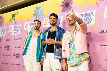 Bombai posando en la alfombra roja de LOS40 Primavera Pop.
