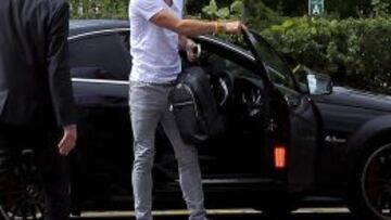 Bale abandonó Marbella ayer por la mañana y viajó a Londres, donde hoy está citado por su equipo para entrenarse a las órdenes de Villas-Boas.