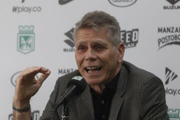 El brasileño Paulo Autuori fue presentado de manera oficial como nuevo director técnico de Atlético Nacional. Su debut será este fin de semana ante Leones, buscando sellar la clasificación a los playoffs de la Liga Águila II-2018.