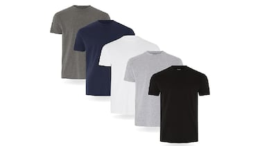 Este ‘pack’ de camisetas que disimula la tripa y realza pecho y brazos arrasa en Amazon con más de 8.000 valoraciones