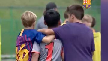 El gesto de los juveniles del Barça que es viral en las redes