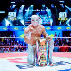 Místico se corona como Rey del Aire en el CMLL