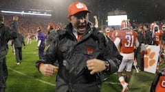 El entrenador de Clemson, Dabo Swinney, celebra la victoria de su equipo frente a Notre Dame.