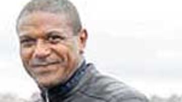 <b>Comparaciones</b>. "Yo era un medio de contención. Thiago tiene más calidad y llega bien arriba"