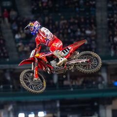 Prado aprueba en su debut en EE UU