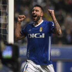 El Oviedo acaba con dos zarpazos con el Almería