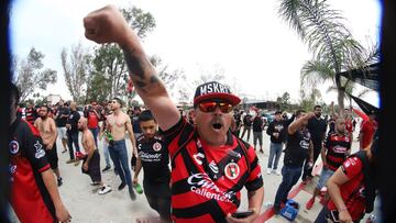 El reto para la nueva administración de Gallos es mayúsculo, pues a lo largo de los años la porra de Xolos, ‘La Masakr3’, ha tenido peleas con otros grupos de animación.