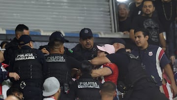 Fans o Aficion during the 13th round match between Guadalajara and Cruz Azul as part of the Liga BBVA MX, Torneo Clausura 2025 at Jalisco Stadium, on March 29, 2025 in Guadalajara, Jalisco, Mexico.