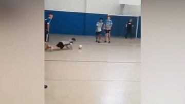 El tiro libre más curioso en el futsal