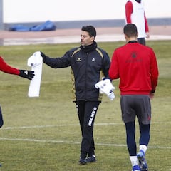 Míchel: "La situación de José León y Kakuta es la misma, contamos con ellos"