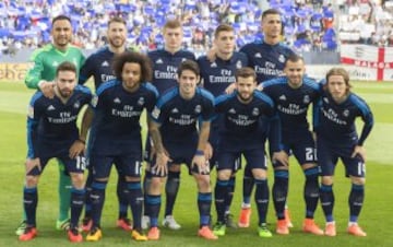 El once inicial del Real Madrid. De pie: Keylor Navas, Sergio Ramos, Kroos, Kovacic y Cristiano Ronaldo. Agachados: Carvajal, Marcelo, Isco, Nacho, Jesé y Modric.