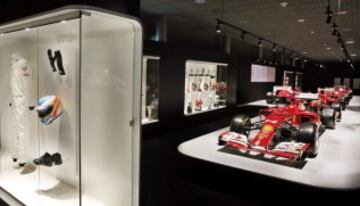 Fernando Alonso inaugura su museo en Oviedo.