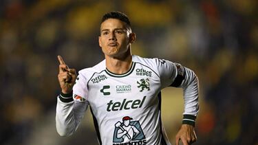 Leon's Colombian midfielder #10 James Rodriguez celebrates after scoring during the Liga MX Clausura football match between America and Leon at the Sports City Stadium in Mexico City on February 19, 2025. (Photo by Yuri CORTEZ / AFP)