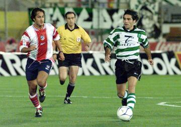 El portugués llegó al Atlético en el verano de 1999. En su primer año como rojiblanco vivió el descenso. En su segunda temporada defendiendo la camiseta del club se hizo un hueco en el once titular, pero un año más tarde se marchó a Francia.