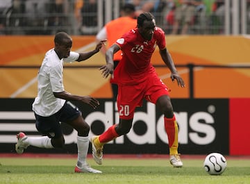  Actualmente es entrenador de la selección de Ghana, disputó como centrocampista dos partidos en el Mundial de  Alemania 2006.