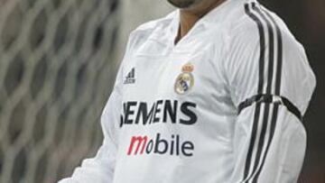 <b>CONTRATIEMPO. </B>El problema de su padre ha deslucido la fiesta de Ronaldo en París.