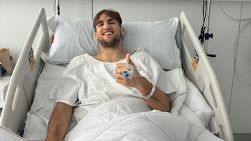 Pablo Ramón tras ser operado de la rotura del ligamento cruzado de la rodilla derecha.