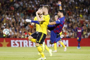 Barcelona 2-1 Arsenal | Un pase genial de Sergi Roberto a la espalda de la defensa gunner que Luis Suárez ramotó con una tijera al fondo de la red.



