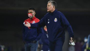 Ricardo Pel&aacute;ez, Chivas