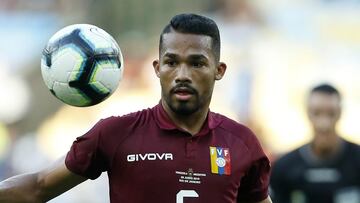 Manchester City loan Venezuelan midfielder Yangel Herrera to Granada