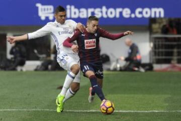 Casemiro with Rubén Peña.