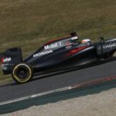 McLaren de nuevo en pista para recuperar el tiempo perdido
