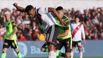 Borja anota en la derrota de River Plate contra Barracas Central