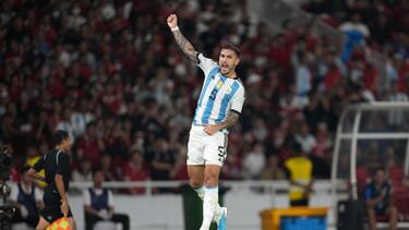 JAKARTA, INDONESIA - JUNE 19: Leandro Paredes of Argentina celebrates after scoring the team's first goal during the international friendly between Indonesia and Argentina at Gelora Bung Karno Stadium on June 19, 2023 in Jakarta, Indonesia. (Photo by Thananuwat Srirasant/Getty Images)
