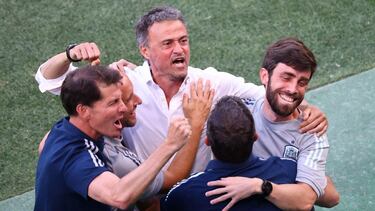 Soccer Football - Euro 2020 - Round of 16 - Croatia v Spain - Parken Stadium, Copenhagen, Denmark - June 28, 2021 Spain coach Luis Enrique celebrates after the match Pool via REUTERS/Wolfgang Rattay