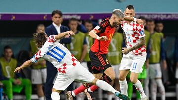 Modric y Brozovic, con Carrasco.