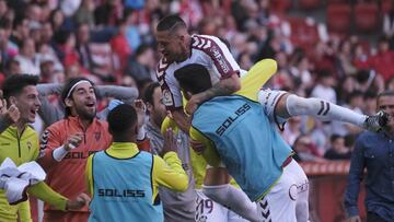 Un golazo de Acuña firma el
playoff para el Albacete