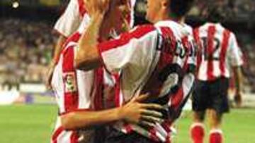 <B>SEGURO DE GOL. </B>Torres y Diego Alonso encabezarán el ataque rojiblanco en Badajoz.