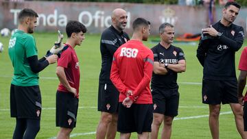 16/09/22 ENTRENAMIENTO SPORTING DE GIJON

ABELARDO JUNTO A SUS JUGADORES Y EQUIPO TECNICO