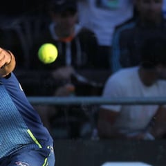 Los favoritos avanzan en su debut en Buenos Aires