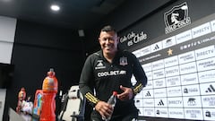 Almirón deja una de las frases más duras desde que está en Chile: “Están atentando contra el fútbol”