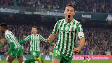 Los 5 mexicanos que han jugado en el Barcelona o el Real Betis