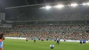 <B>LLENO.</B> Los aficionados de Tianjin llenaron el estadio, pese a que debieron pagar entre 10 y 50 euros.