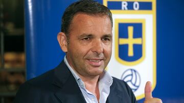 OVIEDO, 12/07/2024.- Javier Calleja durante el acto de su presentación como nuevo entrenador del Real Oviedo. EFE/ Paco Paredes
