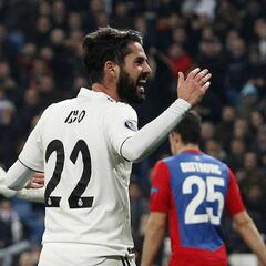 Isco tiene un pie fuera