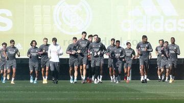 Los jugadores del Real Madrid, durante el entrenamiento.