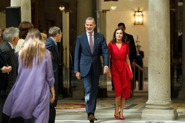 Llegada al evento del Rey Felipe VI y la Reina Letizia. 
