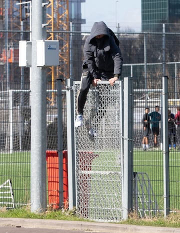 De Jong aprovechó para entrenarse en Holanda... hasta que le dejaron