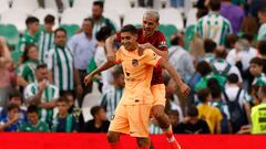 Soccer Football - LaLiga - Real Betis v Atletico Madrid - Estadio Benito Villamarin, Seville, Spain - October 23, 2022 Atletico Madrid's Antoine Griezmann and Nahuel Molina celebrate after the match REUTERS/Marcelo Del Pozo