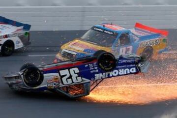 Espectacular accidente del piloto de NASCAR, Miguel Paludo.