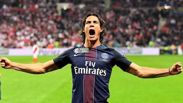 Cavani, máximo goleador mundial por encima de Messi