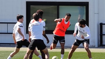 15/03/23
ENTRENAMIENTO DEL VALENCIA CF - JUSTIN KLUIVERT