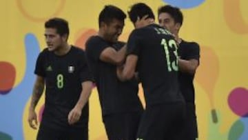 Jordan Silva celebrando su tanto ante Uruguay.